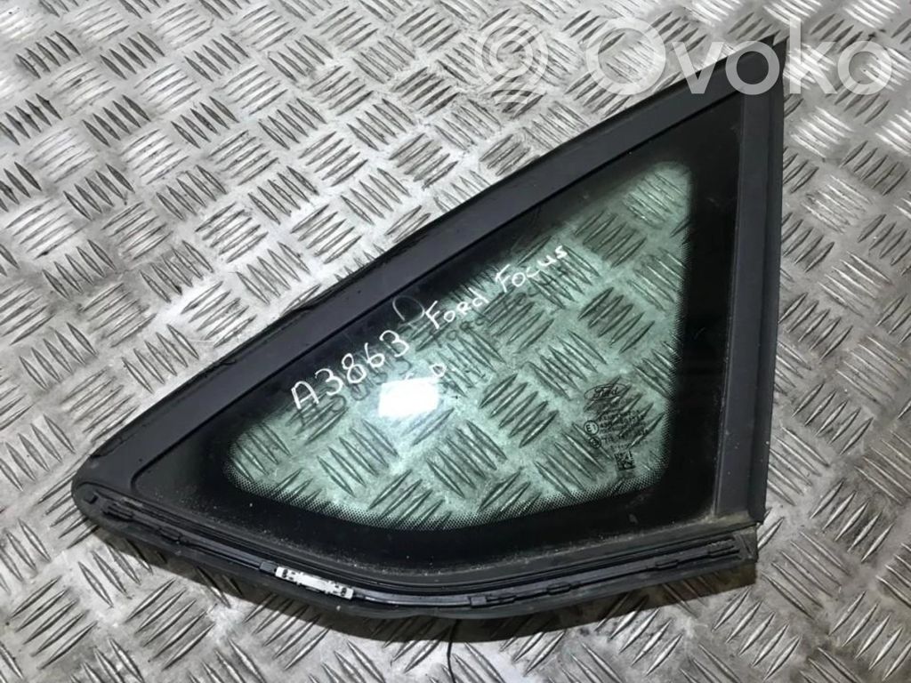 Rear side window