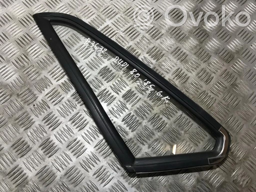 Vidrio lateral trasero
