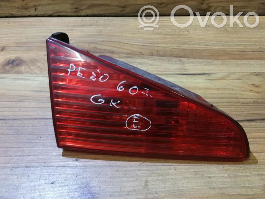 Peugeot 607 Feux arrière sur hayon 