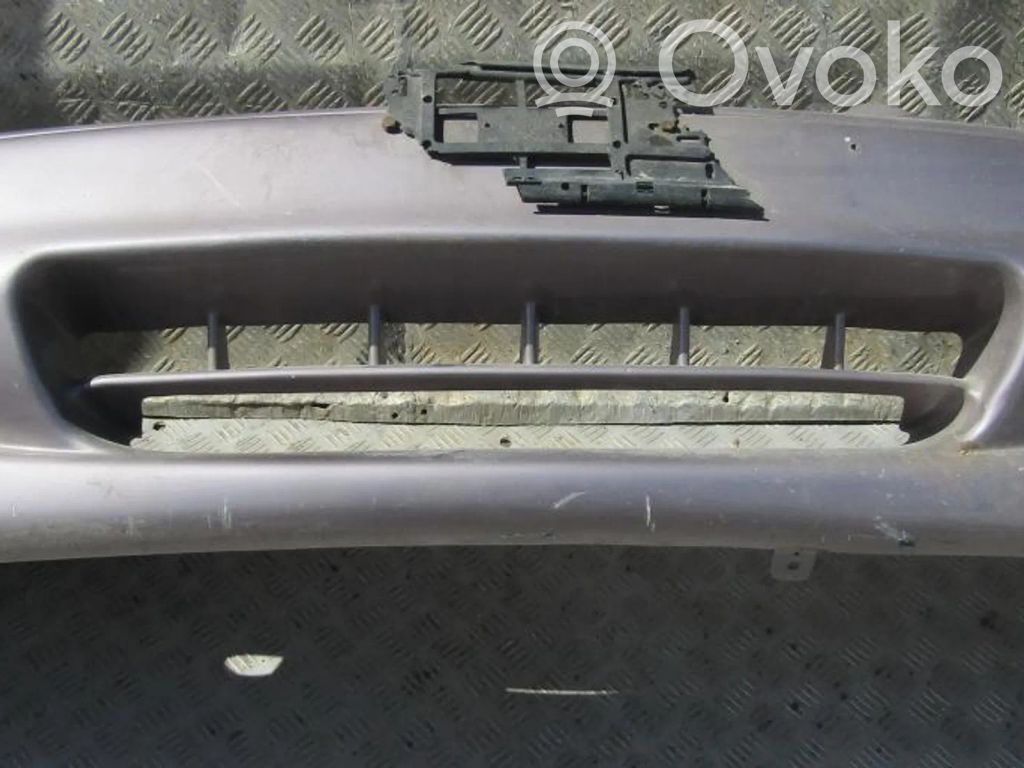Hyundai Accent Parachoques delantero 