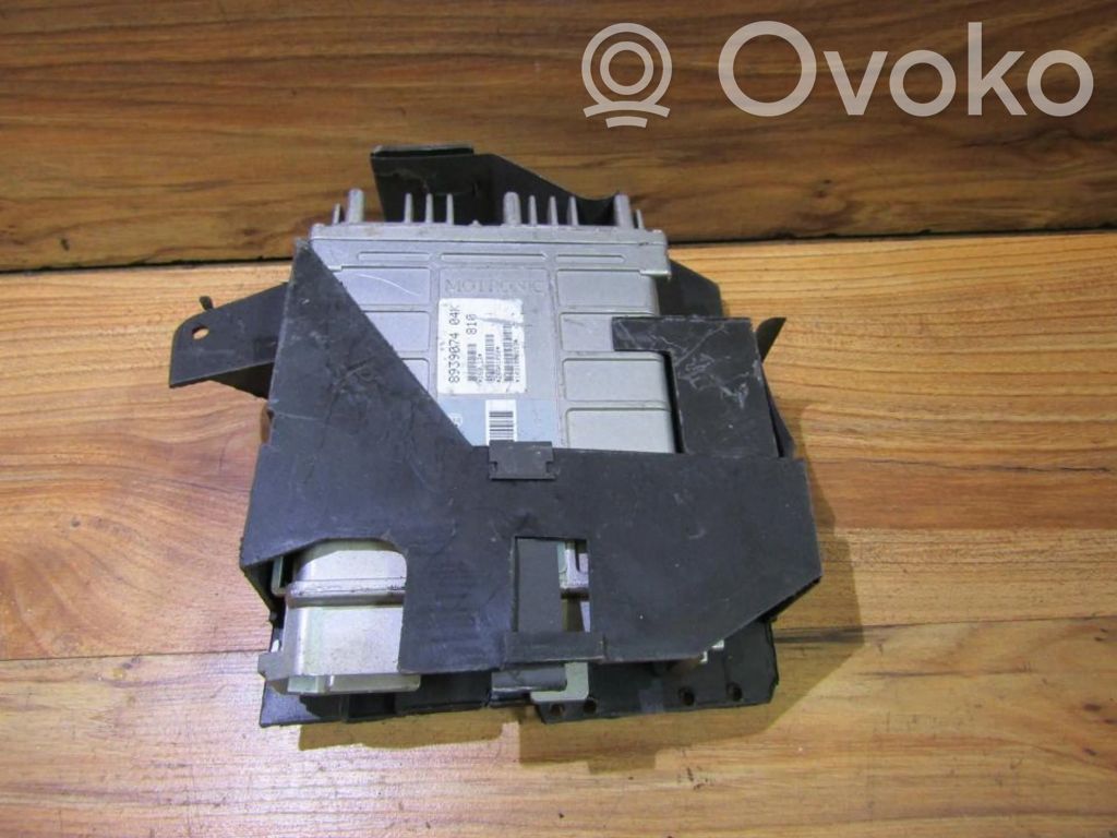 Audi 80 90 B3 Moottorin ohjainlaite/moduuli 