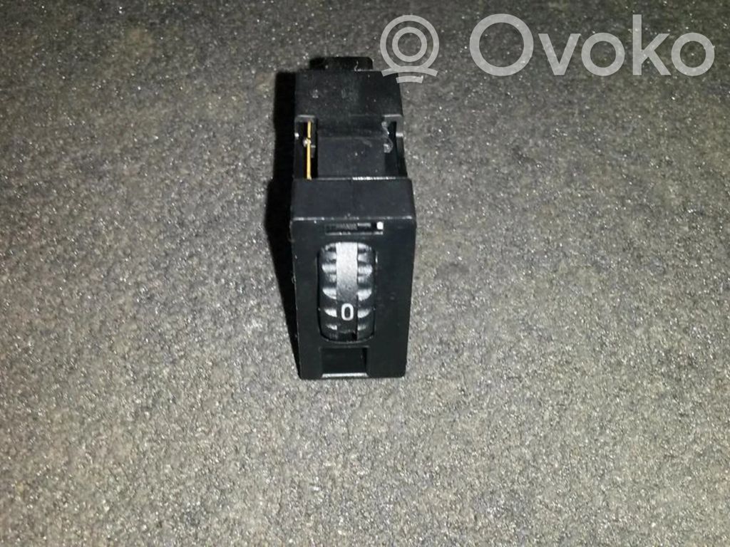 Alfa Romeo 166 Headlight level height control switch 