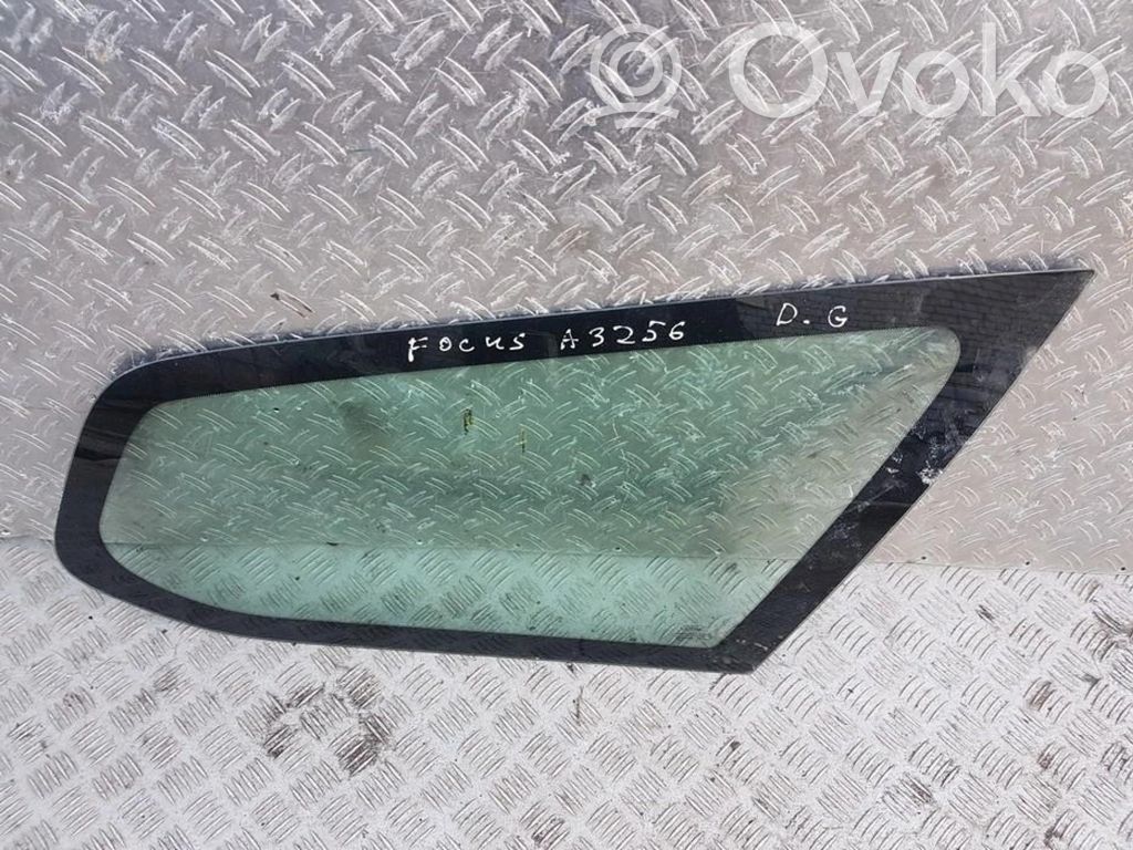 Vidrio lateral trasero
