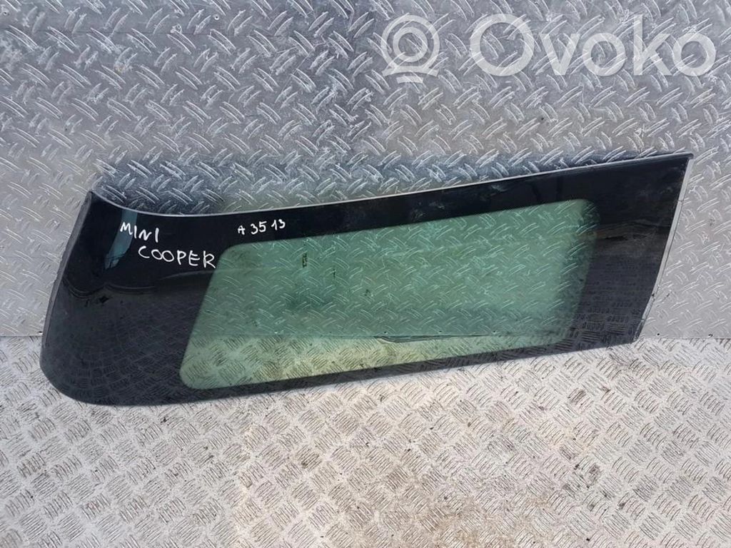 Geam lateral spate