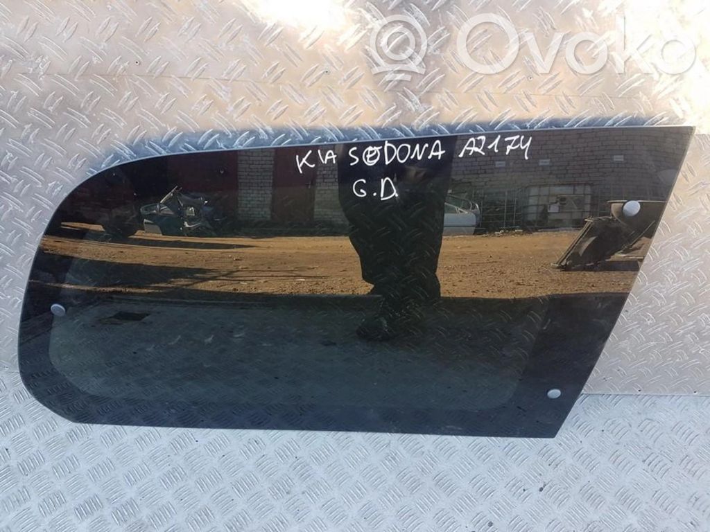 KIA Sedona Geam lateral spate 