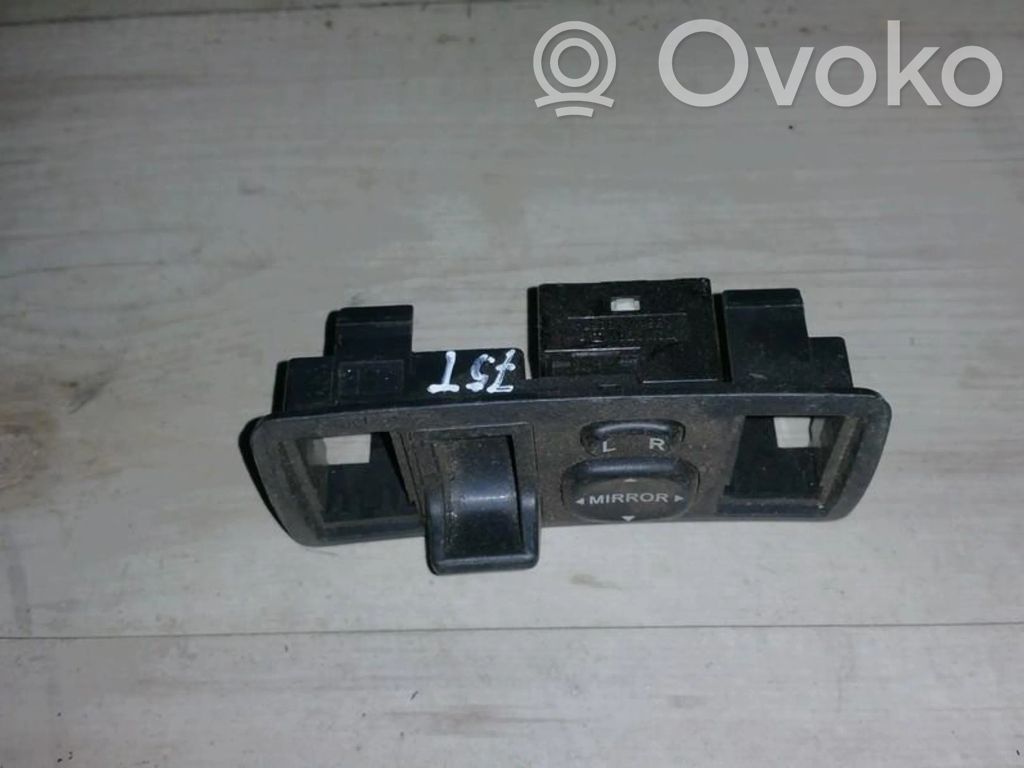 Toyota Corolla E120 E130 Interruttore specchietto retrovisore 