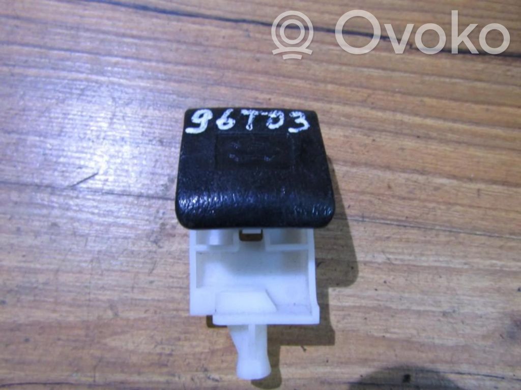 Toyota RAV 4 (XA30) Maniglia di rilascio del vano motore (cofano) 