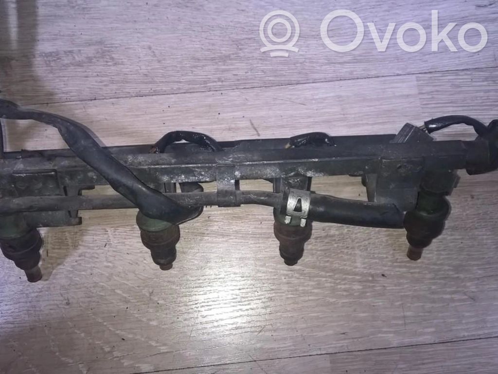 Mazda 323 Rampă alimentare injectoare 