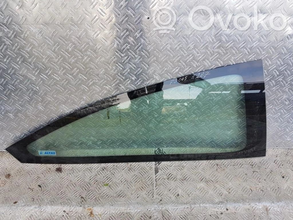 Rear side window