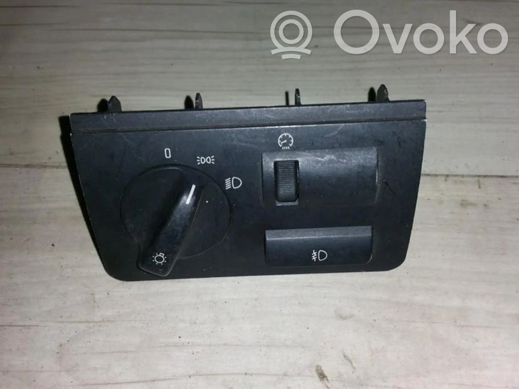 Light switch   8372205,037045052,027983,03431,037045052,8372205