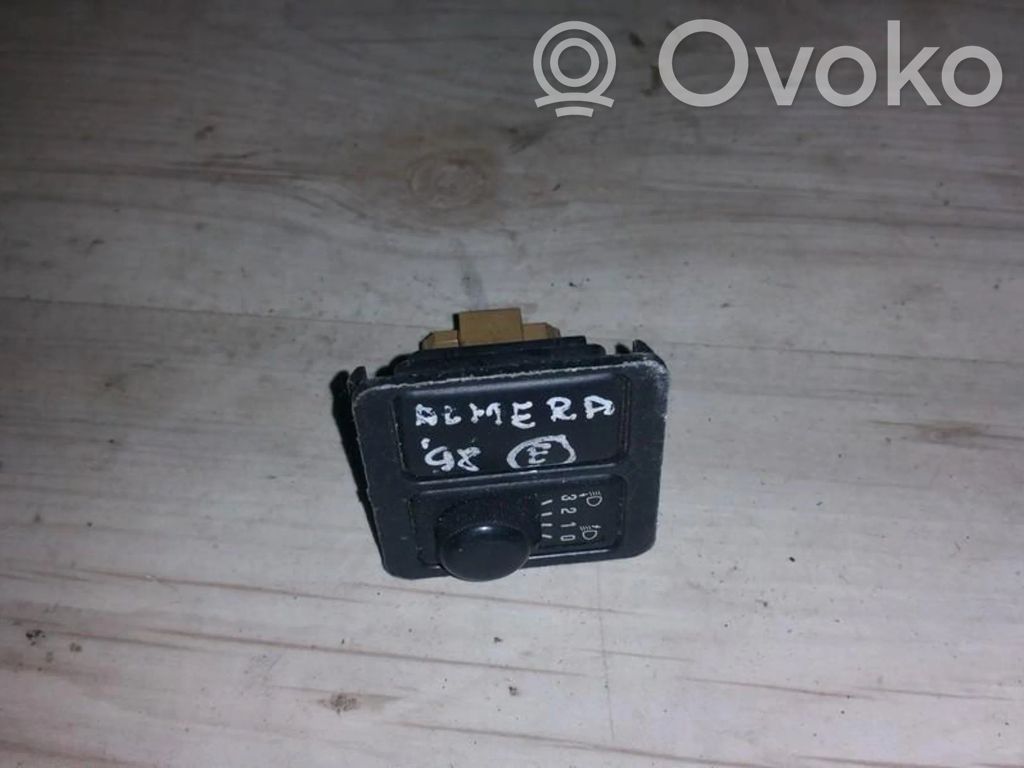 Headlight level height control switch