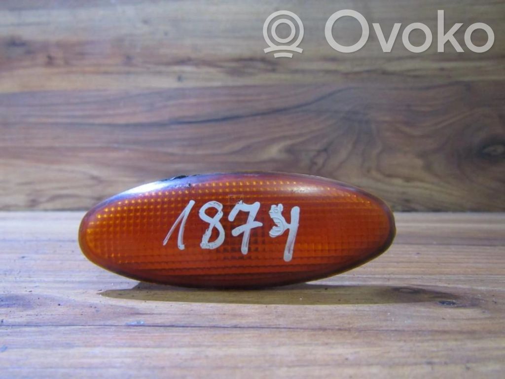 Front fender indicator light   01975,01975