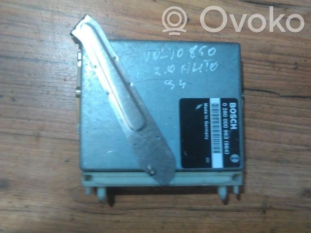Volvo 850 Engine control unit/module 