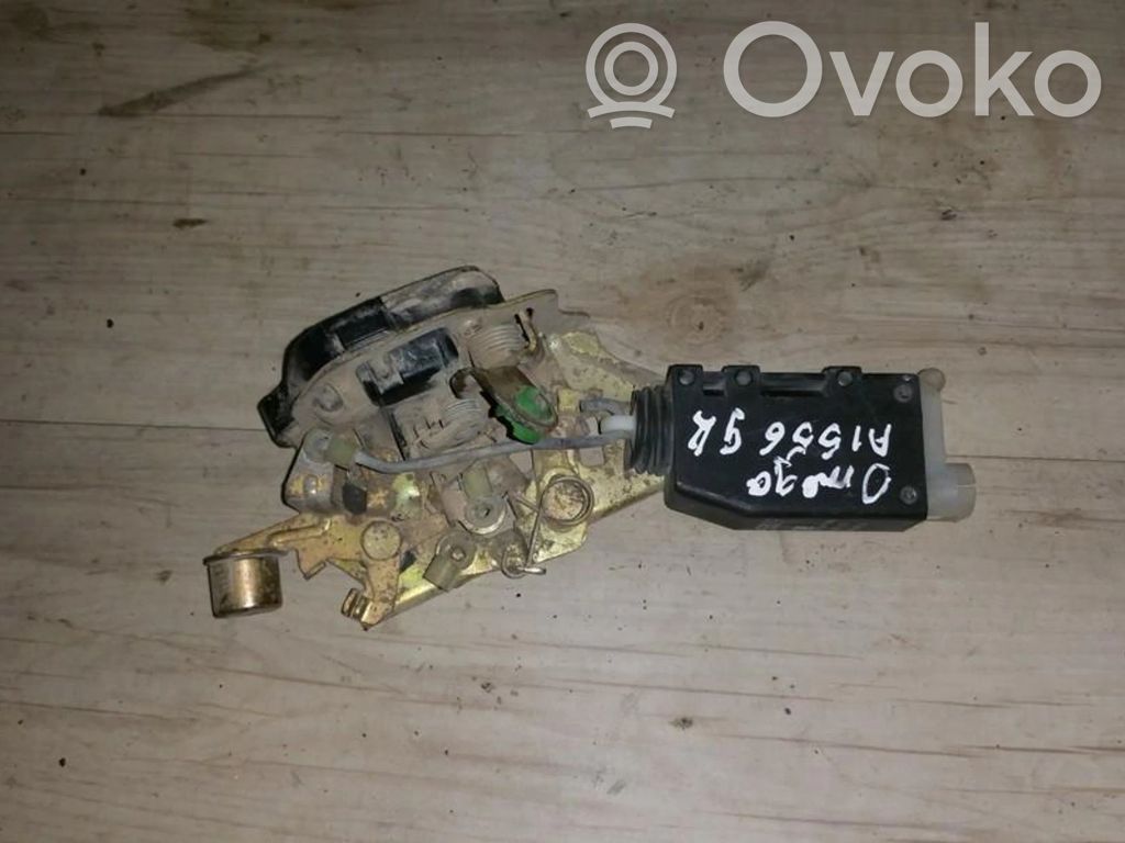 Opel Omega B1 Takaoven lukko 