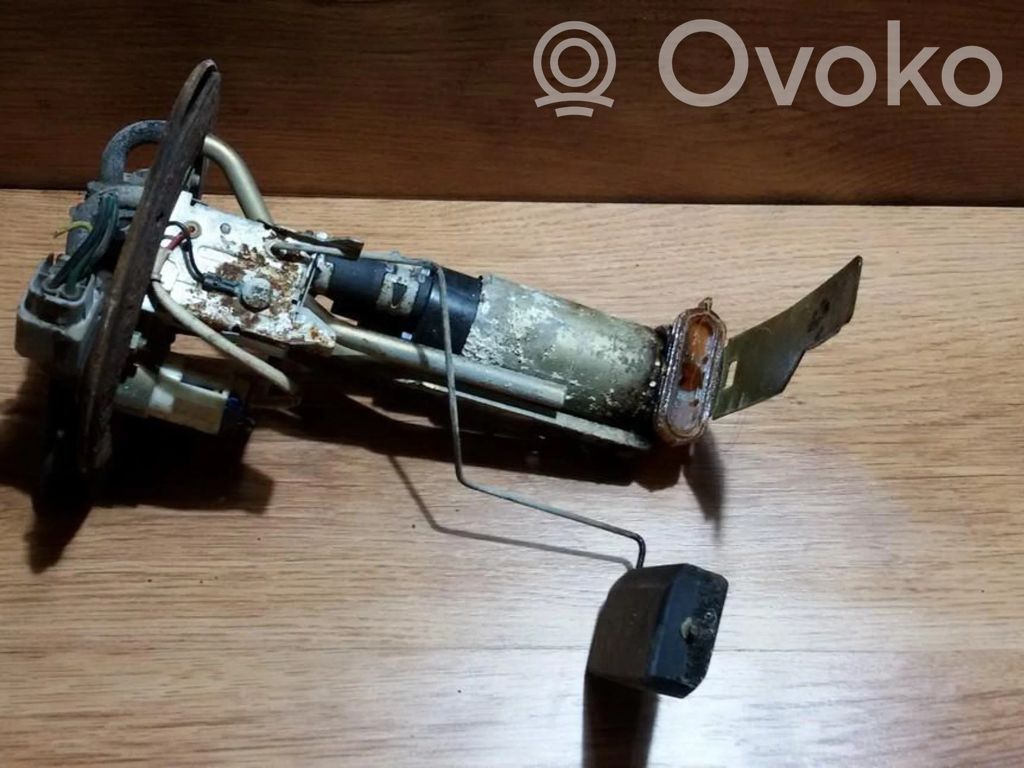 Mazda 121 Polttoainesäiliön pumppu 