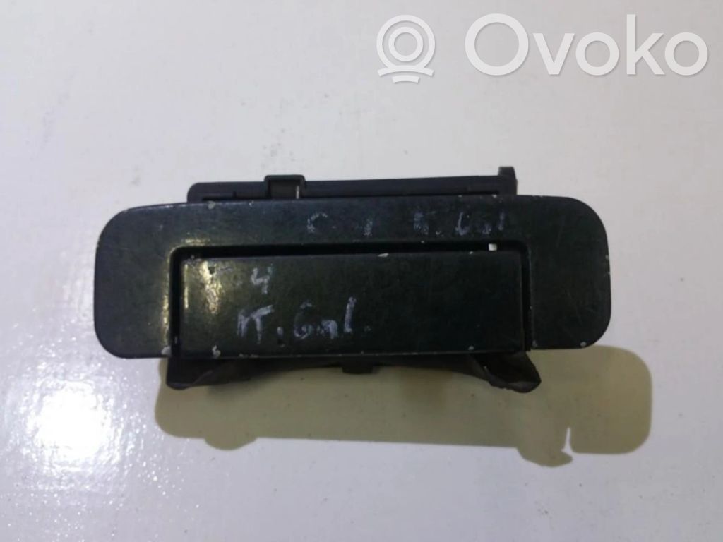 Manecilla externa puerta delantera   4A0839205,4A0839205