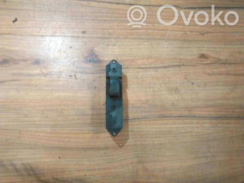 Electric window control switch   MR194819,C8DD161M,1016D1,C8DD161M,MR194819