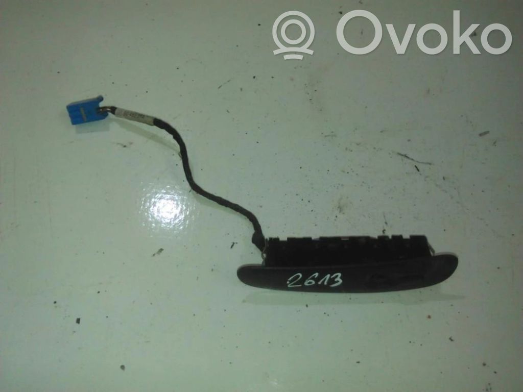 Opel Vectra B Przyciski szyb 