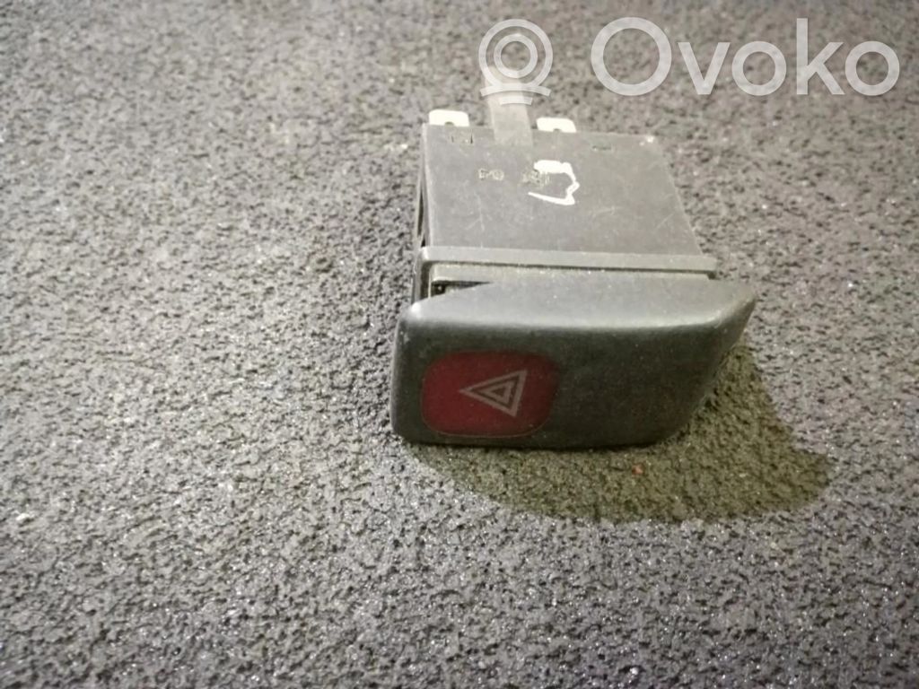 Volkswagen Golf II Interruttore luci di emergenza