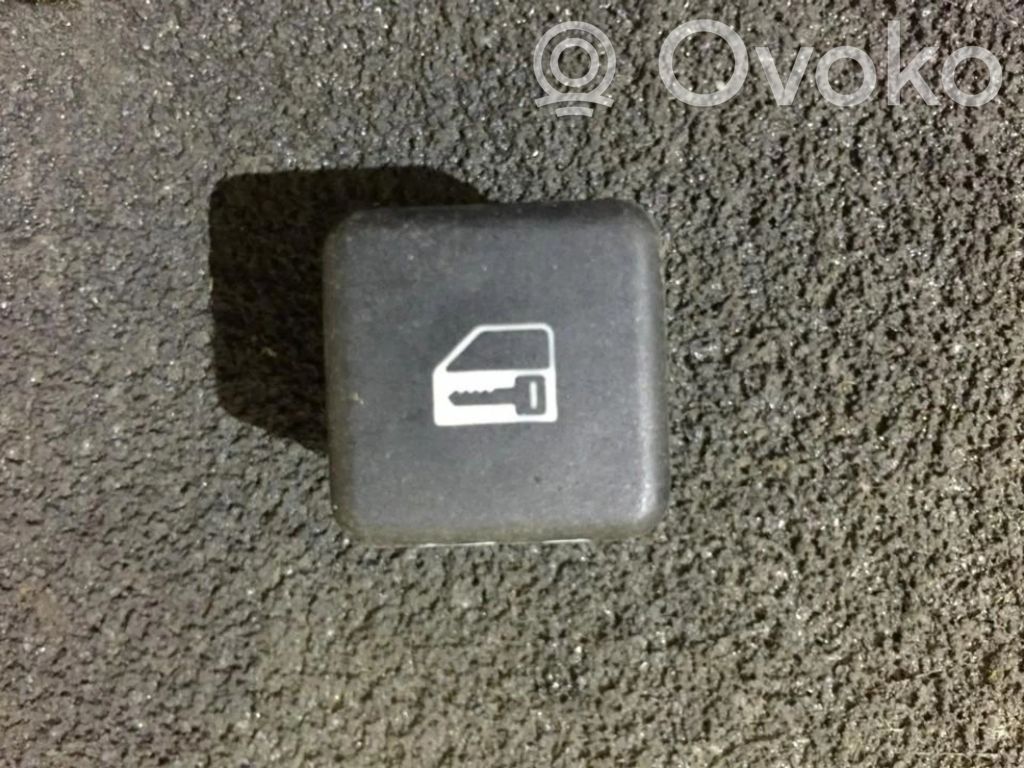Electric window control switch   8360828,8360828