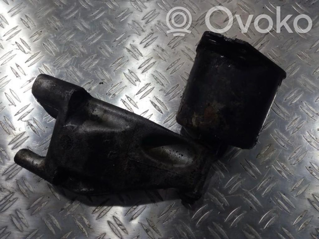 Alfa Romeo 155 Engine mount bracket 