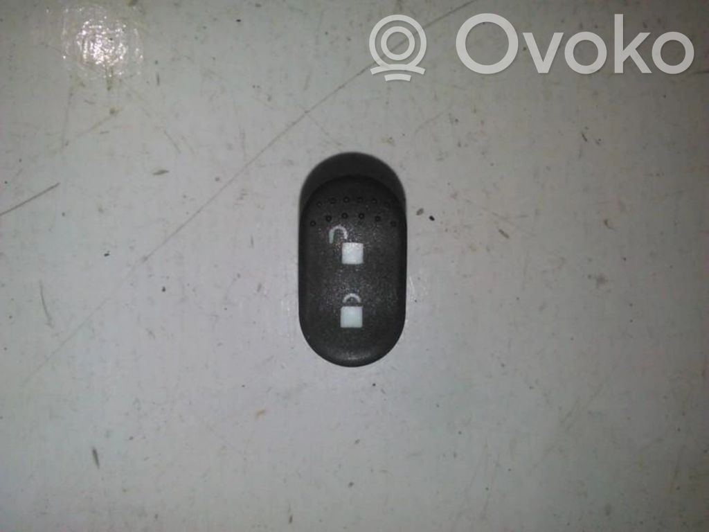 Ford Focus Central locking switch button 