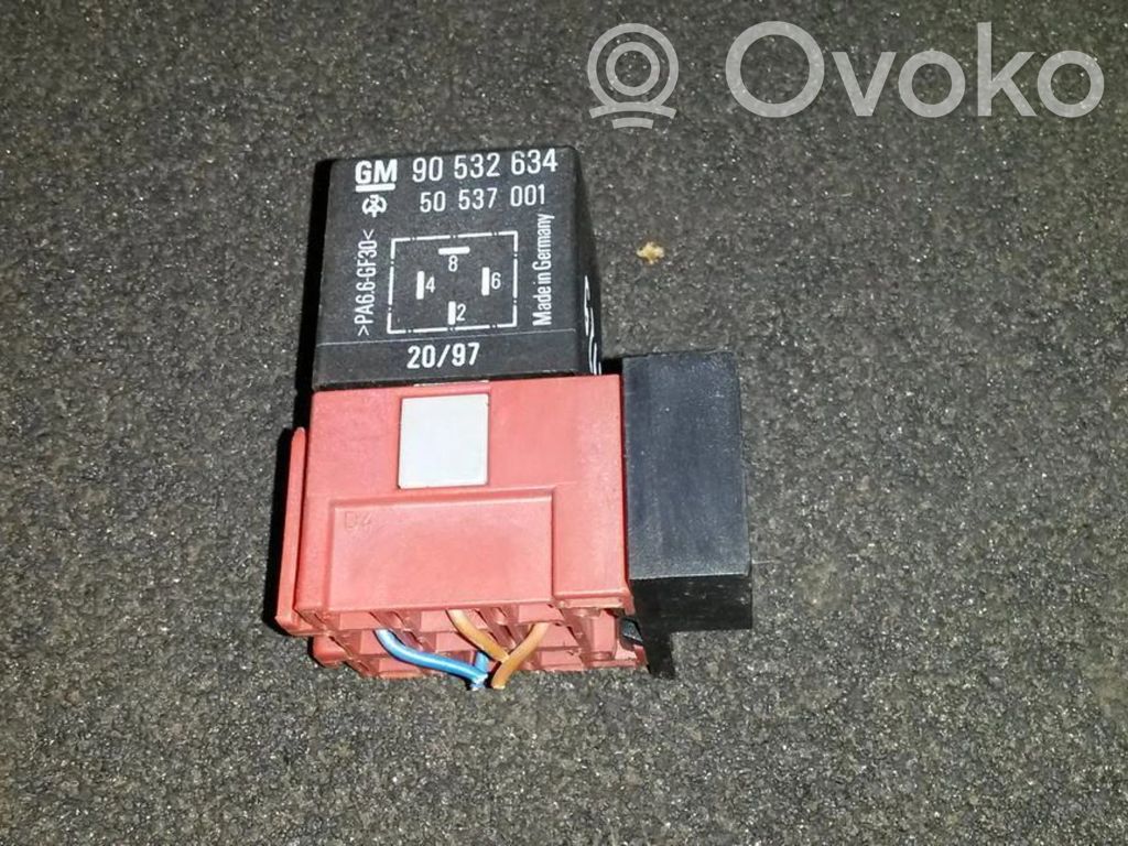 Opel Vectra B Muu rele 