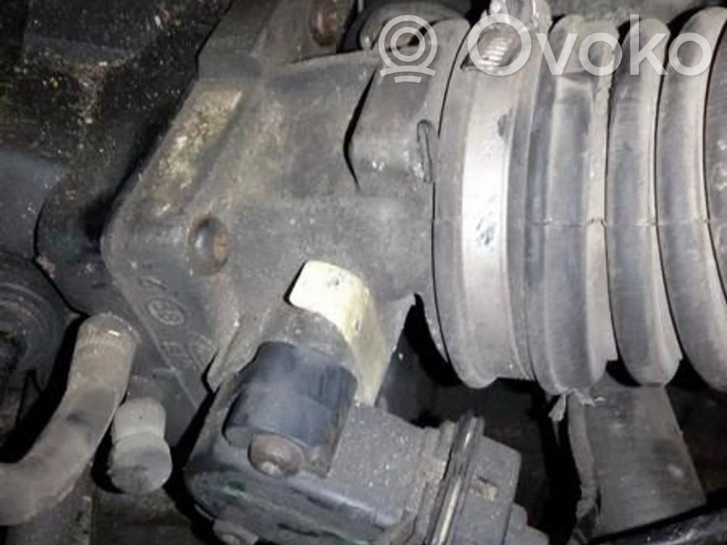 Mazda 121 SM Дроссельная заслонка 