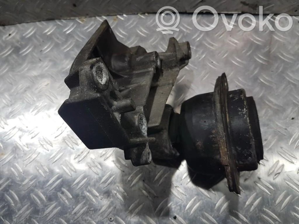 Renault Laguna II Engine mount bracket 