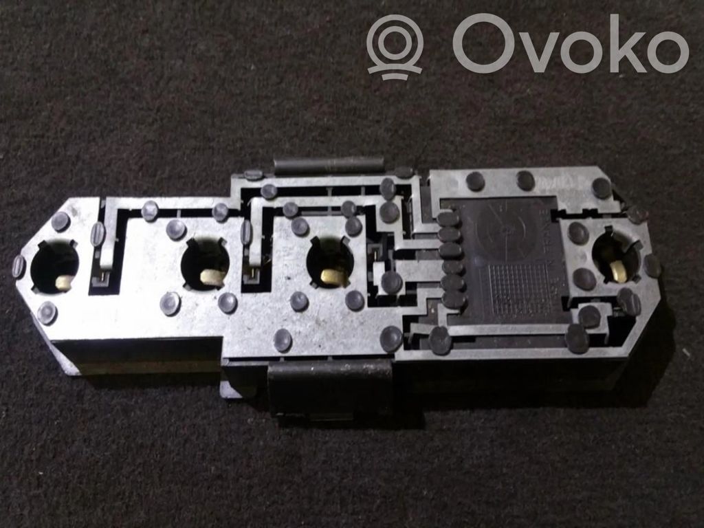 Ford Mondeo MK I Porte ampoule de feu arrière