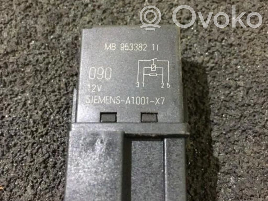 Mitsubishi Carisma Altri relè