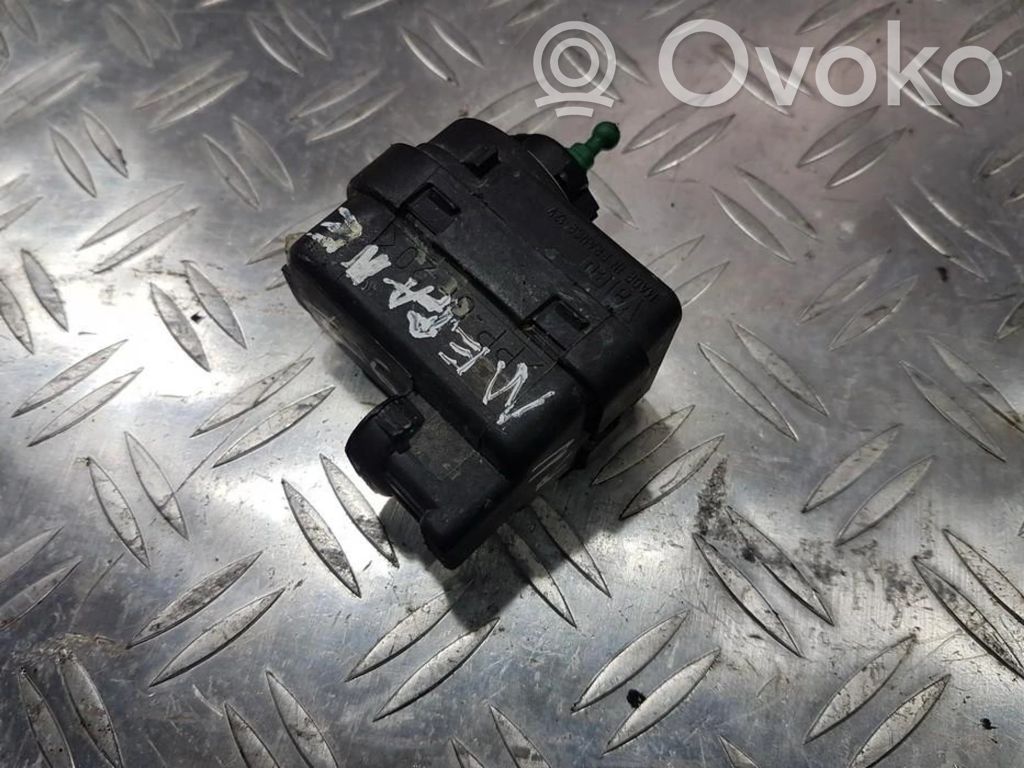 Renault Megane I Moteur de réglage du niveau des phares
