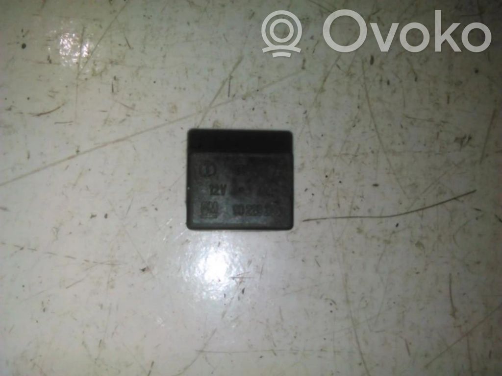 Opel Vectra B Muu rele 