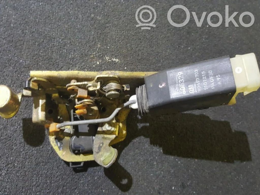 Opel Omega B1 Takaoven lukko 