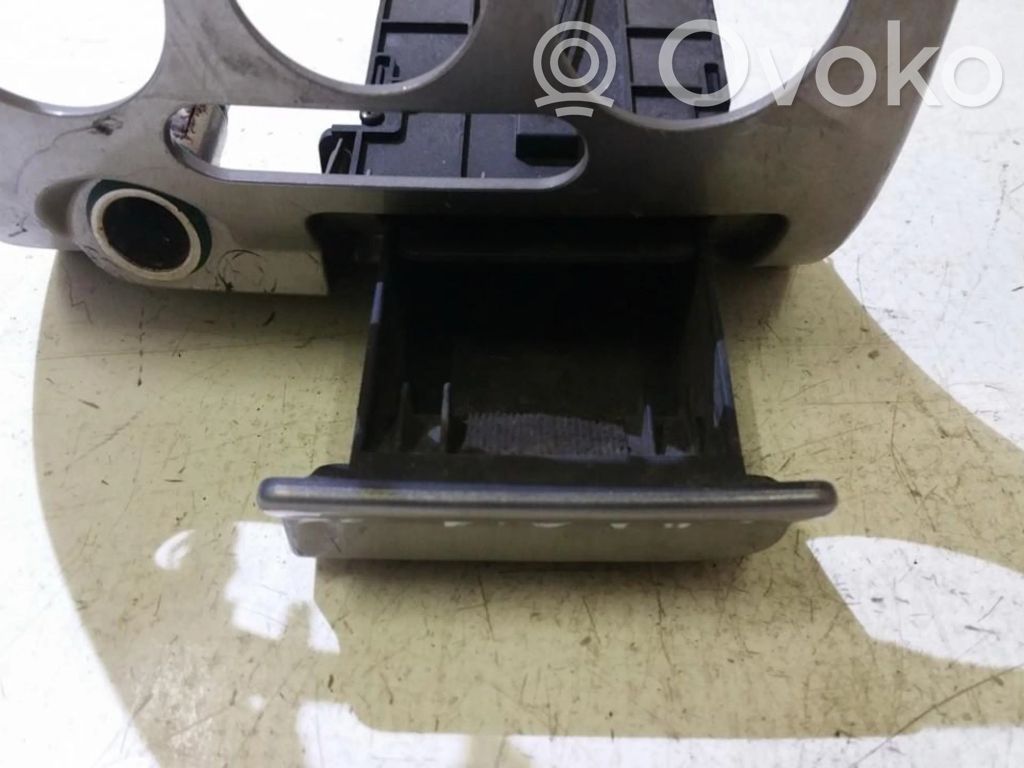 KIA Rio Posacenere auto 