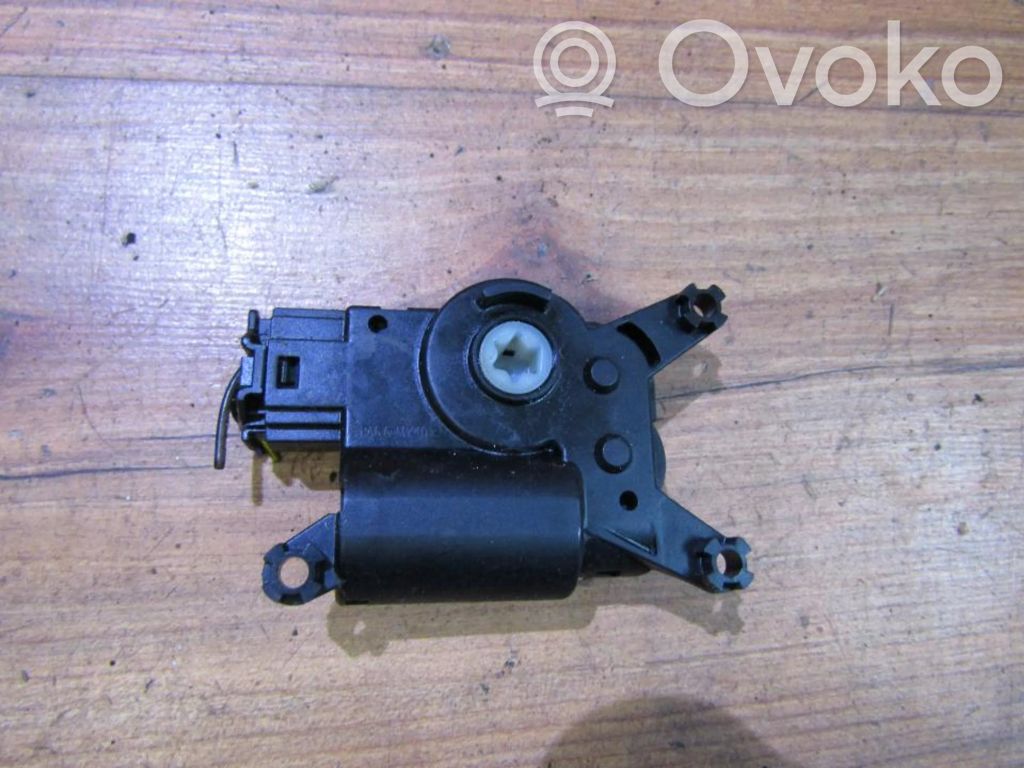 Opel Astra H Motorino attuatore aria 