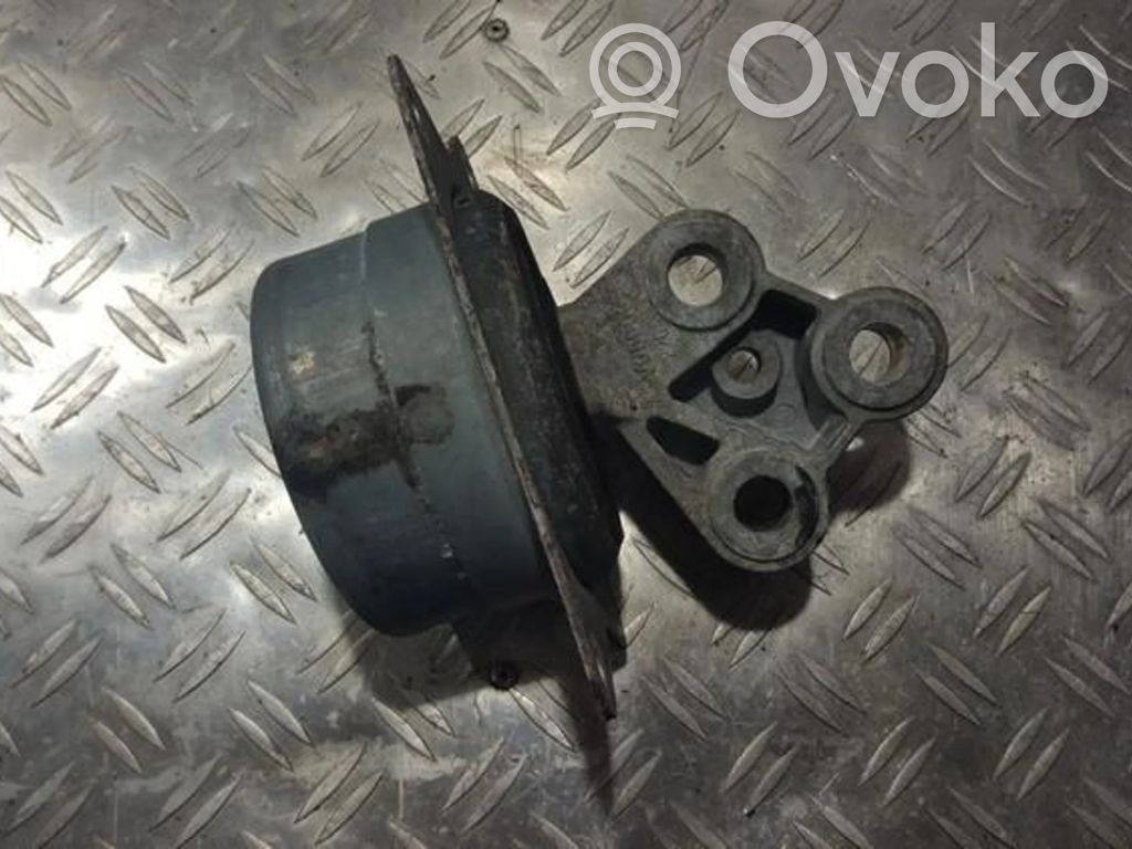 Opel Vectra C Engine mount bracket 