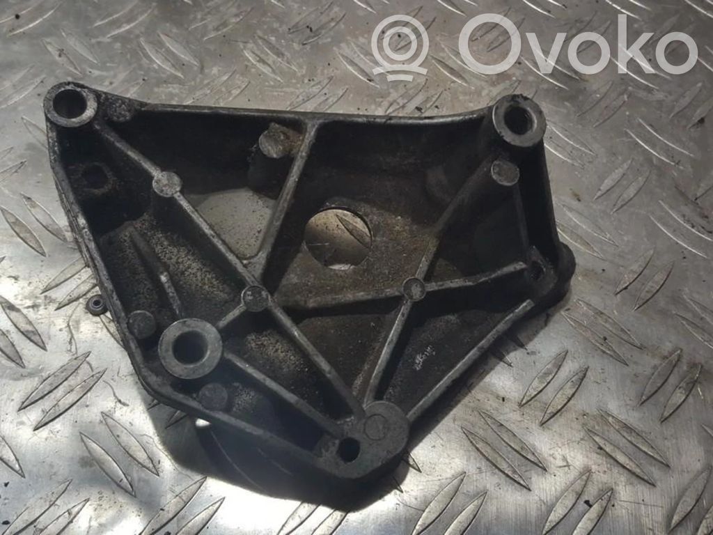 Soporte de montaje del motor (Usadas)   4026142,4026142