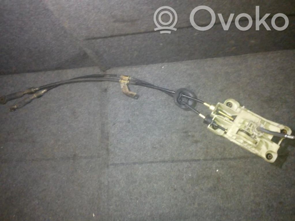 Gear shift cable linkage