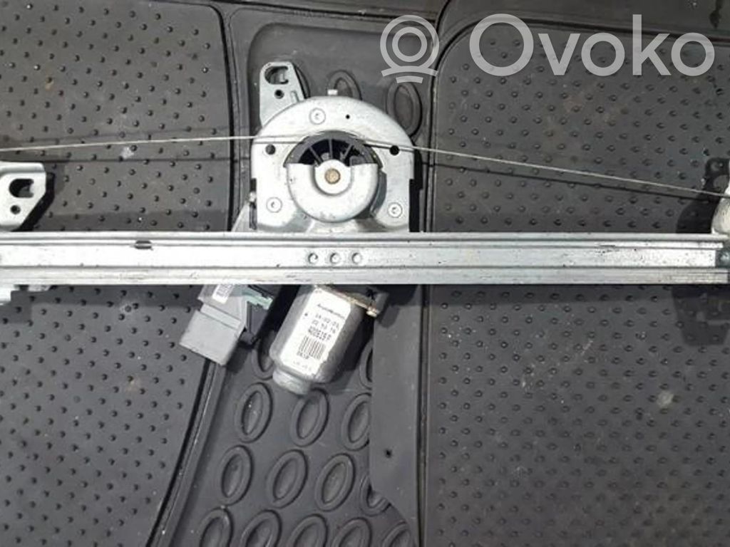 Regulador con motor de la ventanilla de la puerta corredera   963912,963912