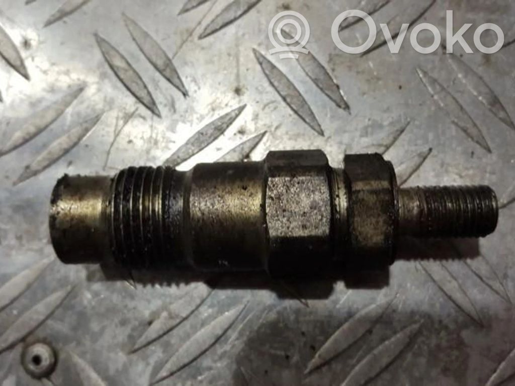 Inyector de combustible   71B1361,71B1361,71B1361,71B1361