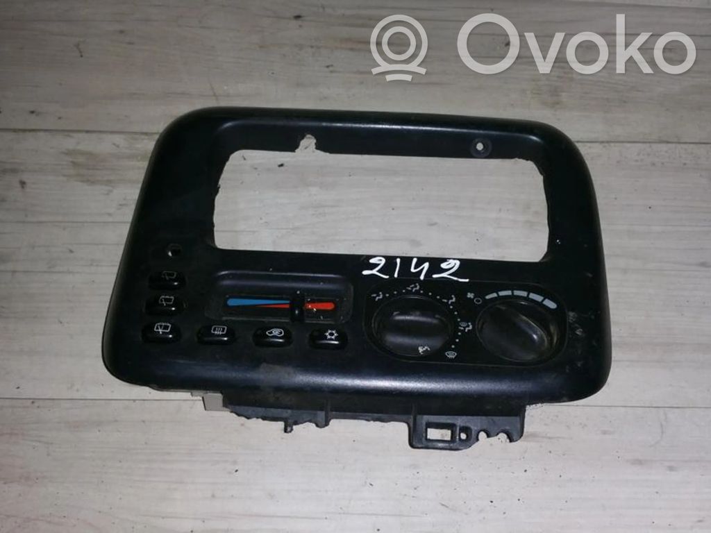 Chrysler Voyager Climate control unit 
