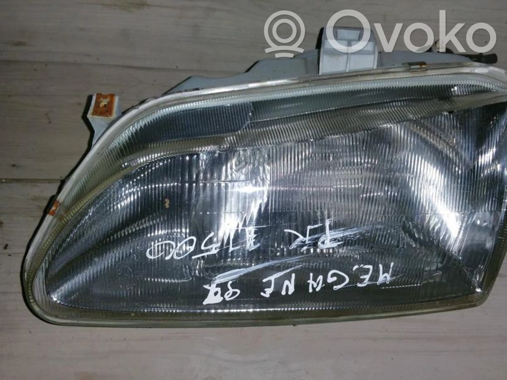 Renault Megane I Etu-/Ajovalo 