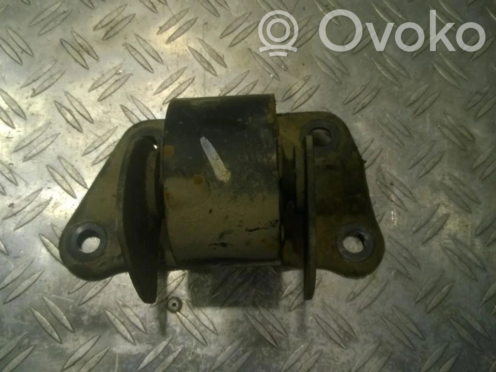 Mitsubishi Carisma Soporte de montaje del motor 