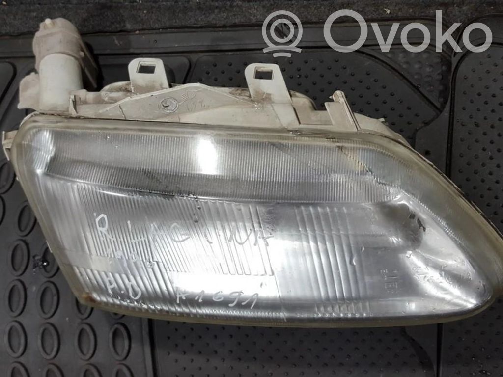 Renault Laguna I Far 