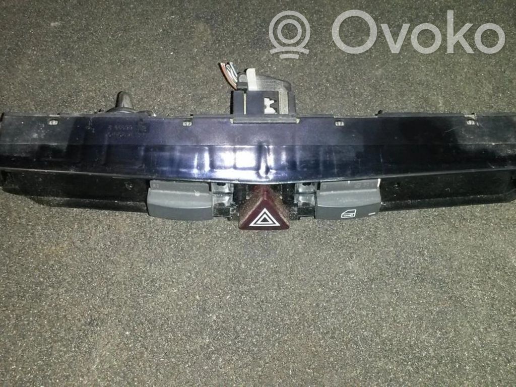 Botón interruptor de luz de peligro   037580,660332,037580,660332