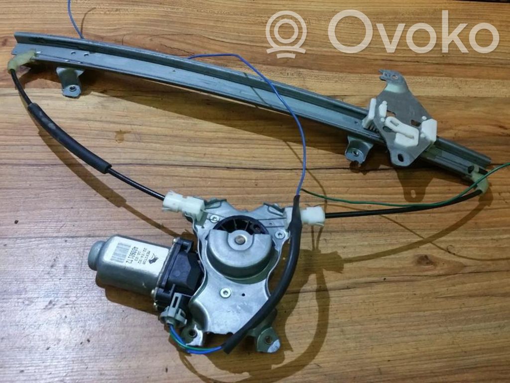 Nissan Almera N16 Alzacristalli del portellone scorrevole con motorino 