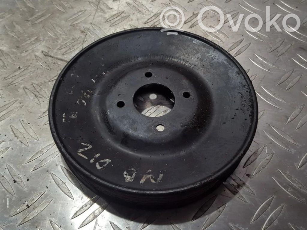 Mercedes-Benz C W202 Polea de la bomba de agua 