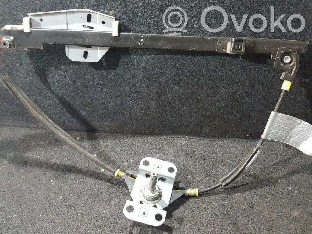 Volkswagen PASSAT B4 Regulador con motor de la ventanilla de la puerta corredera 