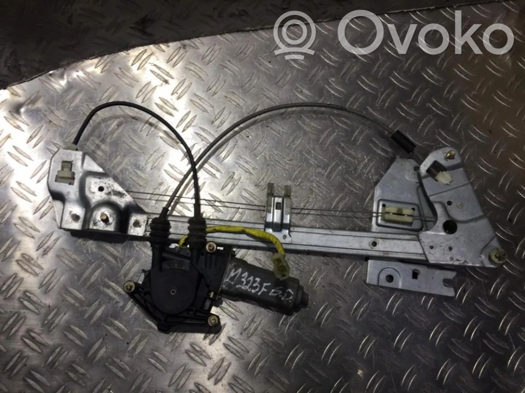 Regulador con motor de la ventanilla de la puerta corredera